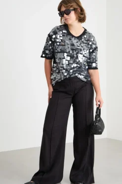 T-shirt con ricamo di paillettes trasparenti - Nero