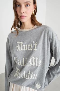 T-shirt con ricamo - Grigio