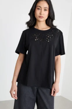 T-shirt con ricamo - Nero