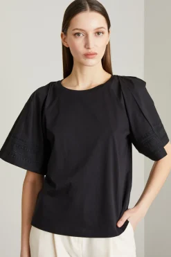 T-shirt con ricamo - Nero