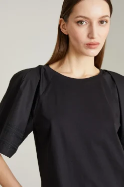 T-shirt con ricamo - Nero
